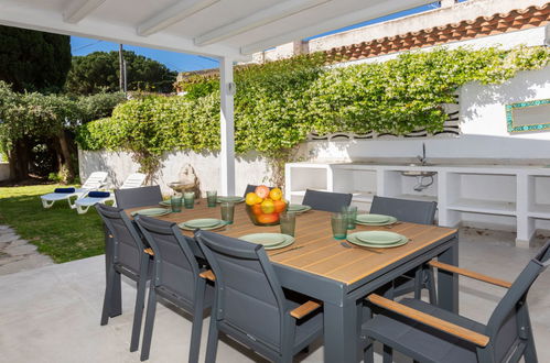 Photo 2 - 4 bedroom House in Cambrils with garden and terrace