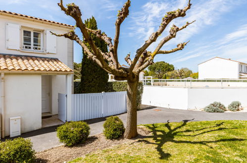 Foto 19 - Casa con 2 camere da letto a Vaux-sur-Mer con piscina e vista mare