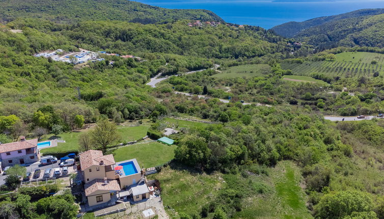 Photo 1 - Maison de 2 chambres à Labin avec piscine privée et jardin