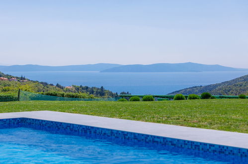 Photo 4 - Maison de 2 chambres à Labin avec piscine privée et jardin