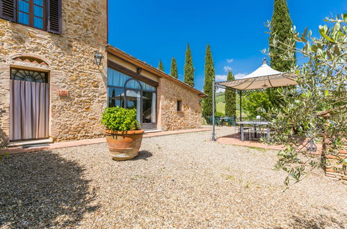 Foto 27 - Casa con 3 camere da letto a San Gimignano con piscina privata e giardino