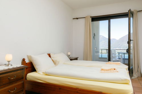 Foto 4 - Appartamento con 1 camera da letto a Gambarogno con piscina e terrazza