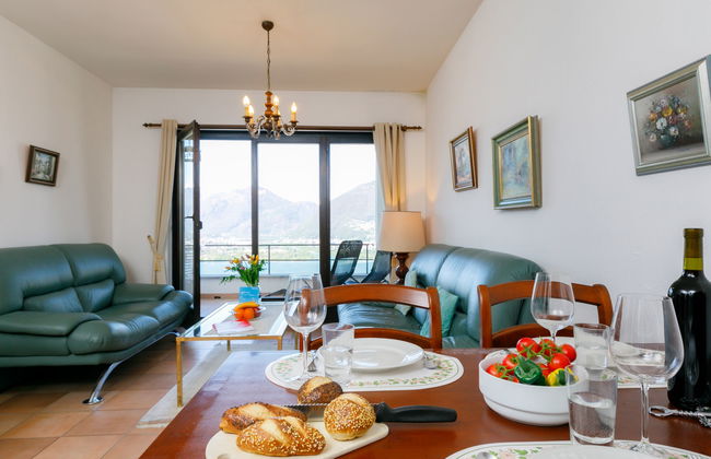 Apartamento de 2 quartos em Gambarogno com piscina e jardim - Foto 2