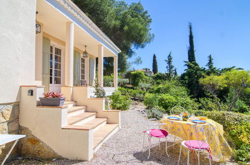 Foto 5 - Casa de 3 quartos em Sanary-sur-Mer com jardim e vistas do mar