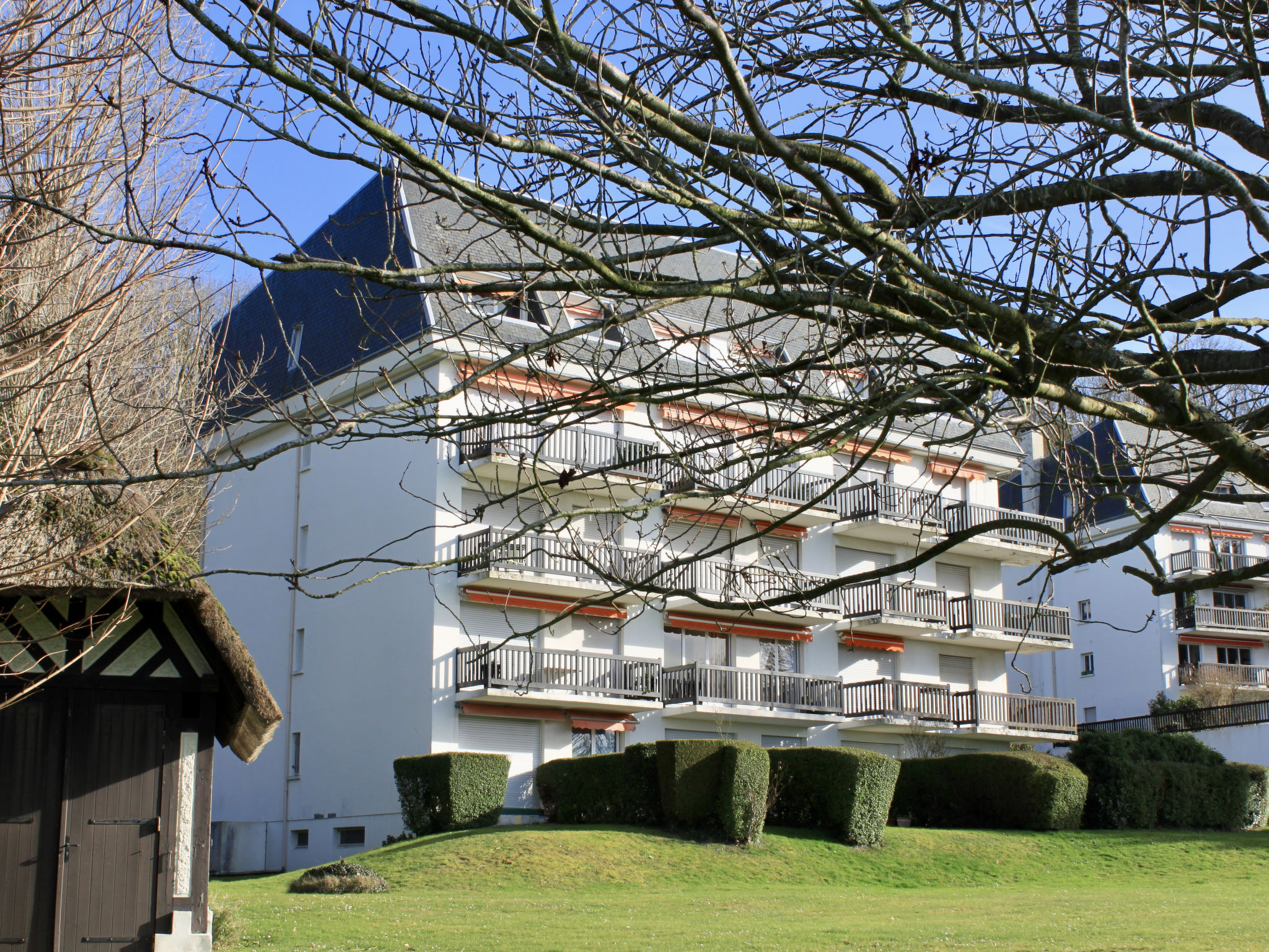Foto 19 - Apartamento de 2 habitaciones en Trouville-sur-Mer con vistas al mar