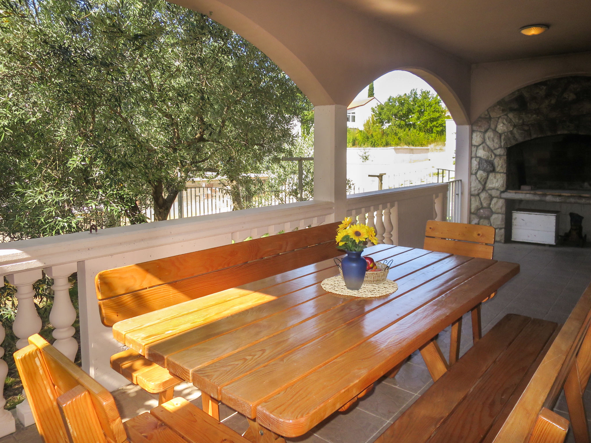 Photo 20 - Maison de 6 chambres à Jasenice avec jardin et terrasse