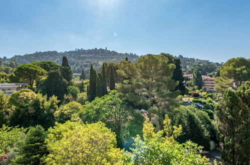 Foto 16 - Appartamento con 1 camera da letto a Cannes con terrazza e vista mare