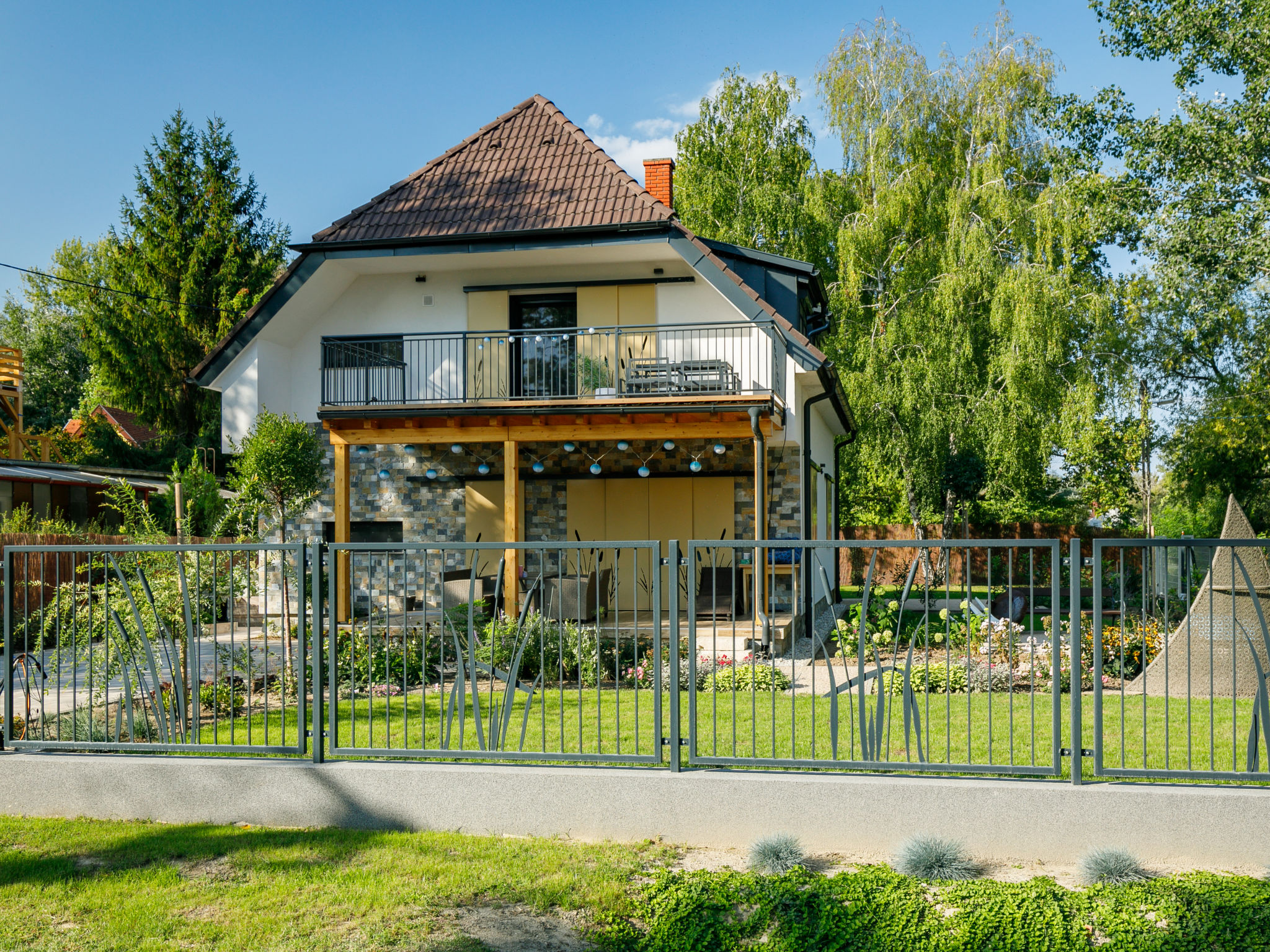 Photo 1 - 2 bedroom Apartment in Balatonszárszó with garden and terrace