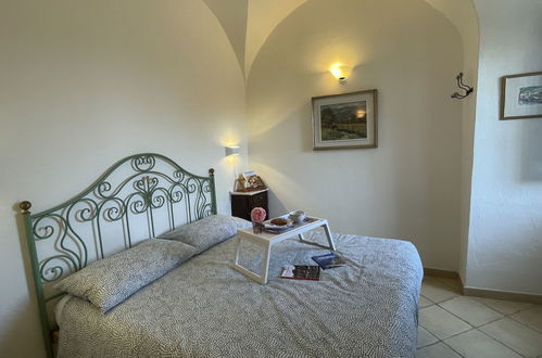 Foto 16 - Appartamento con 2 camere da letto a Cipressa con giardino