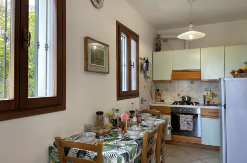 Photo 12 - 2 bedroom Apartment in Cipressa with garden