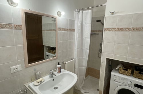 Foto 17 - Apartment mit 2 Schlafzimmern in Cipressa mit garten