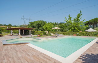 Foto 3 - Casa con 3 camere da letto a Camaiore con piscina privata e giardino