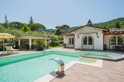 Foto 33 - Casa con 3 camere da letto a Camaiore con piscina privata e vista mare
