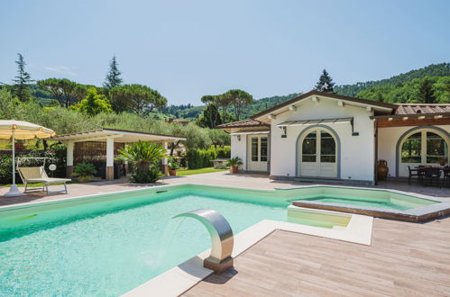 Foto 33 - Casa con 3 camere da letto a Camaiore con piscina privata e giardino