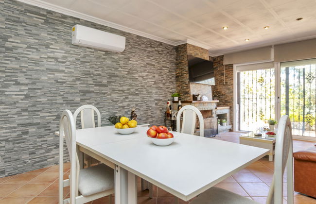 Casa de 4 quartos em Maçanet de la Selva com piscina privada e terraço - Foto 8