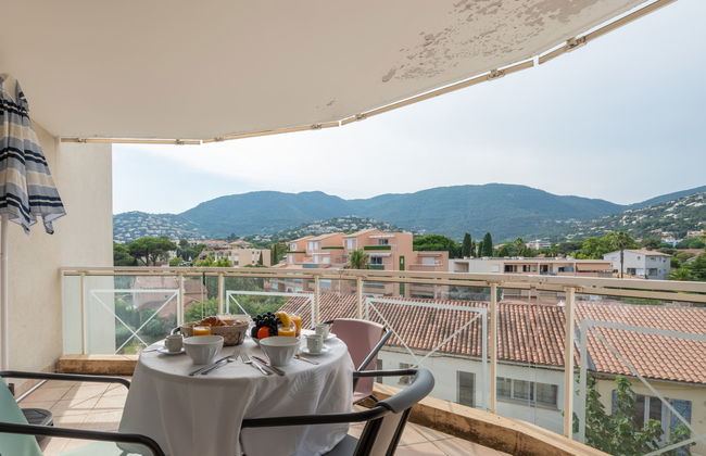 Apartamento de 2 quartos em Cavalaire-sur-Mer com terraço - Foto 14