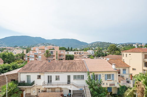 Foto 15 - Apartment mit 2 Schlafzimmern in Cavalaire-sur-Mer mit terrasse