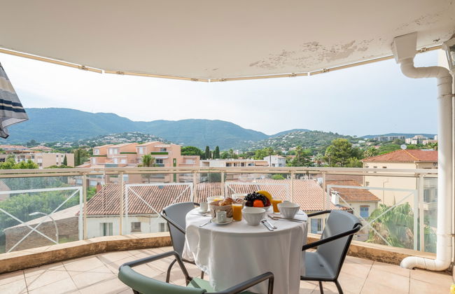 Apartamento de 2 quartos em Cavalaire-sur-Mer com terraço - Foto 4