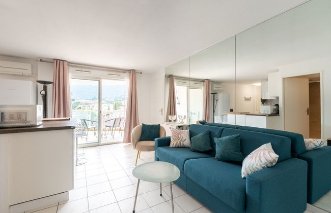 Apartamento de 2 quartos em Cavalaire-sur-Mer com terraço - Foto 1