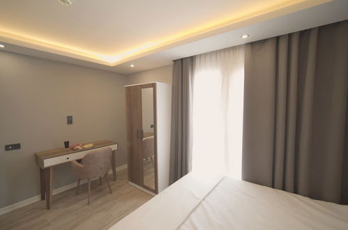 Photo 12 - SAS Suite Rooms