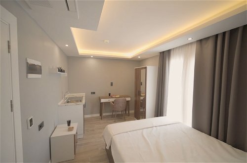 Photo 4 - SAS Suite Rooms
