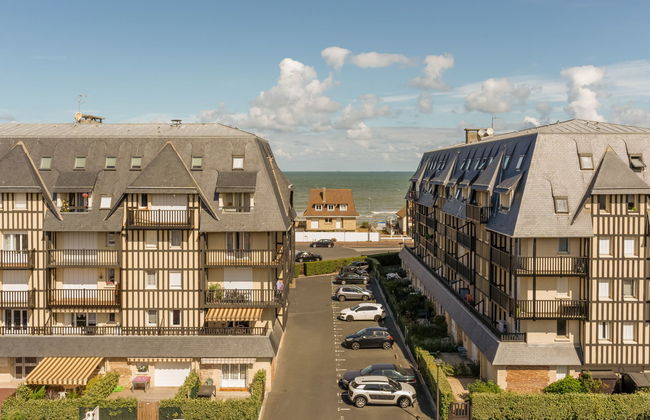 2 bedroom Apartment in Villers-sur-Mer - Photo 5