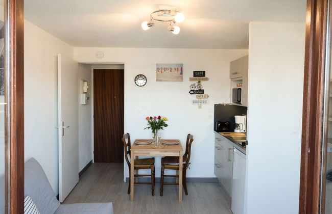 2 bedroom Apartment in Villers-sur-Mer - Photo 8