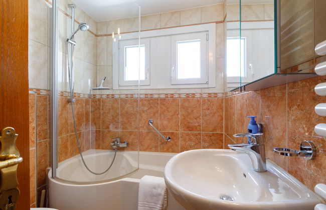 Apartamento de 2 quartos em Silvaplana com jardim - Foto 16