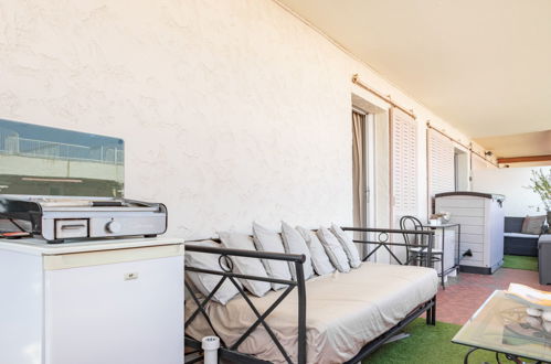 Foto 13 - Apartamento de 1 habitación en Saint-Tropez con piscina y vistas al mar
