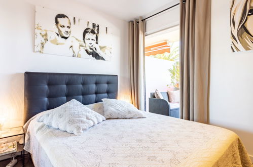 Foto 9 - Apartment mit 1 Schlafzimmer in Saint-Tropez mit schwimmbad und blick aufs meer