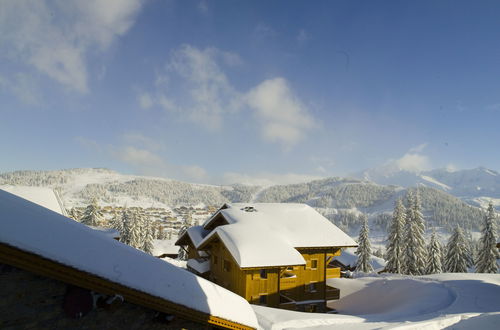 Foto 13 - Apartamento de 3 quartos em Villard-sur-Doron com piscina e vista para a montanha