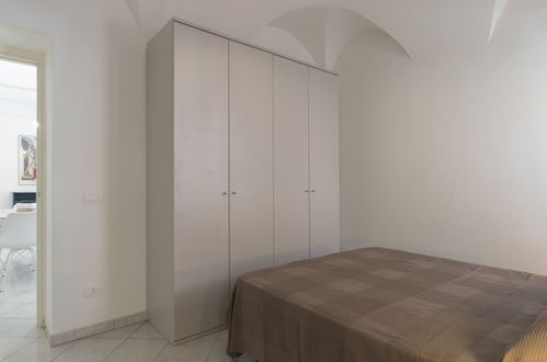 Foto 14 - Apartment mit 2 Schlafzimmern in San Bartolomeo al Mare mit blick aufs meer