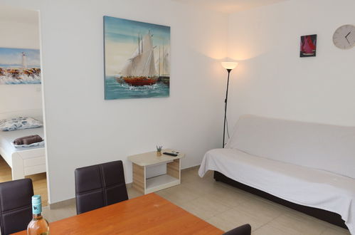 Foto 9 - Apartamento en Privlaka con terraza y vistas al mar