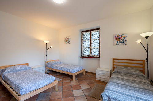 Photo 20 - 4 bedroom House in Basaluzzo with private pool and garden