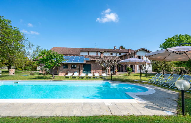 Casa de 5 quartos em Basaluzzo com piscina privada e jardim - Foto 1