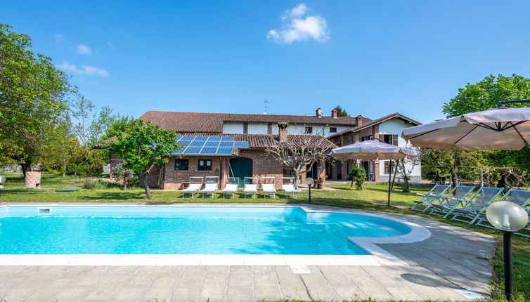 Photo 1 - Maison de 4 chambres à Basaluzzo avec piscine privée et jardin