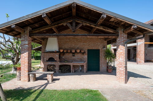 Foto 35 - Casa de 4 quartos em Basaluzzo com piscina privada e jardim