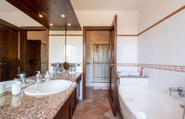Casa de 5 quartos em Basaluzzo com piscina privada e jardim - Foto 29