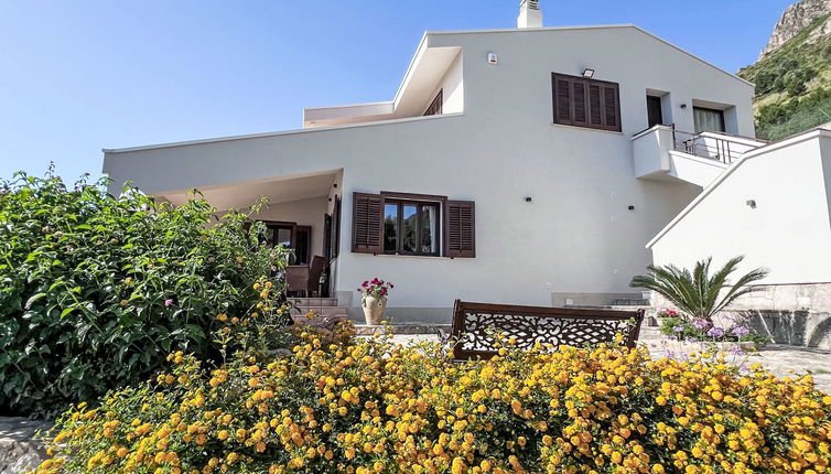 Photo 1 - Appartement de 3 chambres à Castellammare del Golfo avec piscine et jardin