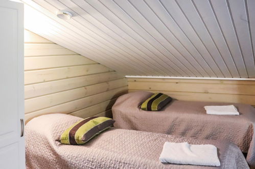 Foto 24 - Casa con 5 camere da letto a Hyrynsalmi con sauna