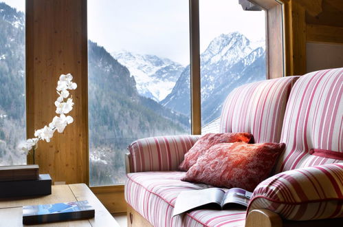 Foto 6 - Appartamento con 2 camere da letto a Champagny-en-Vanoise con piscina e sauna