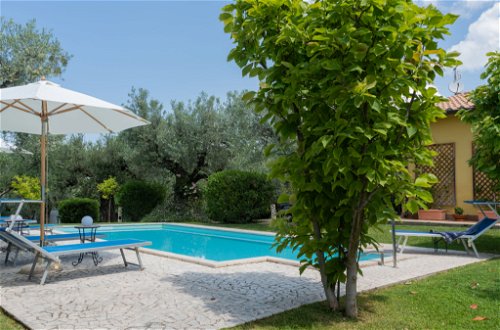 Foto 7 - Casa de 1 habitación en Fara in Sabina con piscina privada y jardín