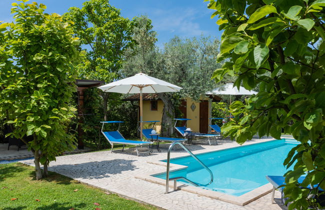 Casa de 2 quartos em Fara in Sabina com piscina privada e jardim - Foto 1