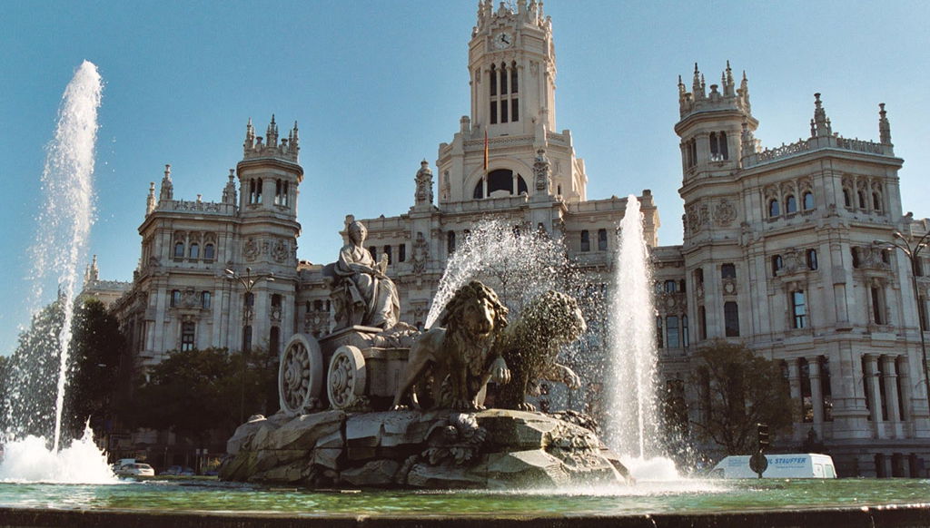 Madrid Sightseeing Tour and Bernabeu Stadium Visit - Foto 1