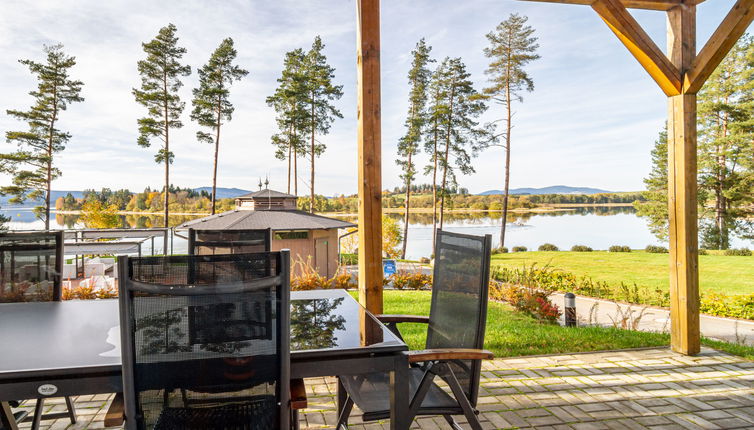 Foto 1 - Casa de 4 quartos em Frymburk com terraço e vista para a montanha