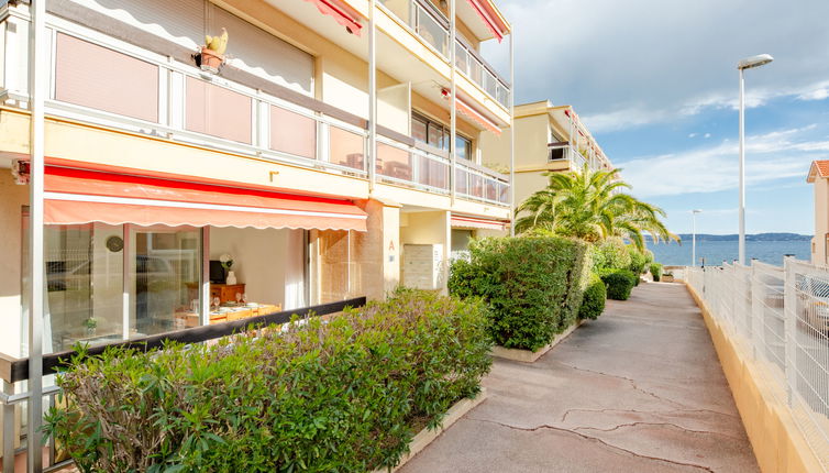 Foto 1 - Apartamento de 1 quarto em Sainte-Maxime com terraço e vistas do mar