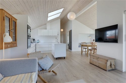 Photo 9 - Maison de 4 chambres à Aakirkeby avec terrasse et sauna