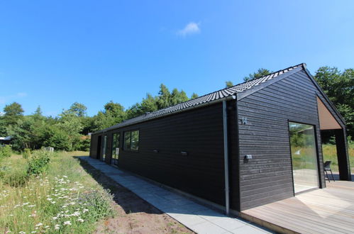 Foto 5 - Casa de 4 habitaciones en Aakirkeby con terraza y sauna