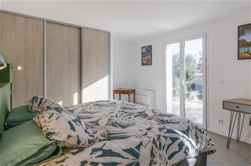 Foto 11 - Casa con 4 camere da letto a Bormes-les-Mimosas con terrazza e vista mare