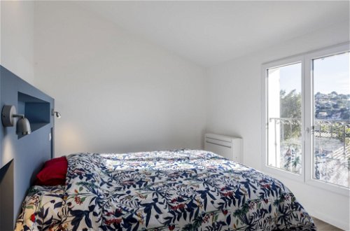 Foto 14 - Casa con 4 camere da letto a Bormes-les-Mimosas con terrazza e vista mare